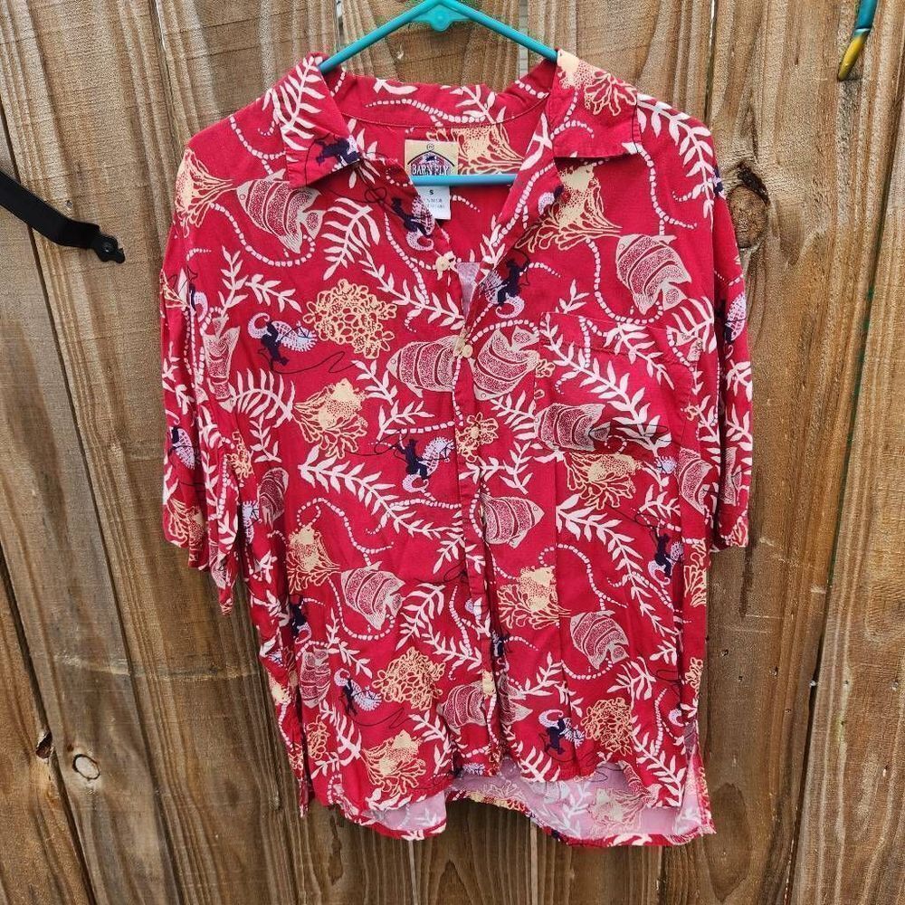 Barn Fly Rayon Camp Style Shirt Men's Small Red Button Down Fish Rodeo Cowboy Fu